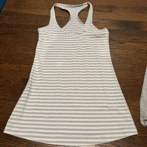 Lululemon cool racerback size 4 grey and white stripes